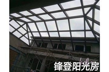 锋登阳光房公司简述，钢结构阳光房在安装时需要注意哪几点？